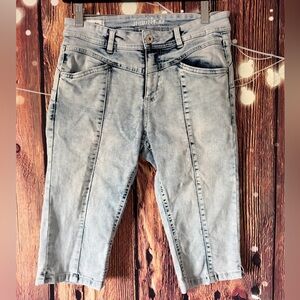 Jeaniologie Women's light wash Cropped Jeans